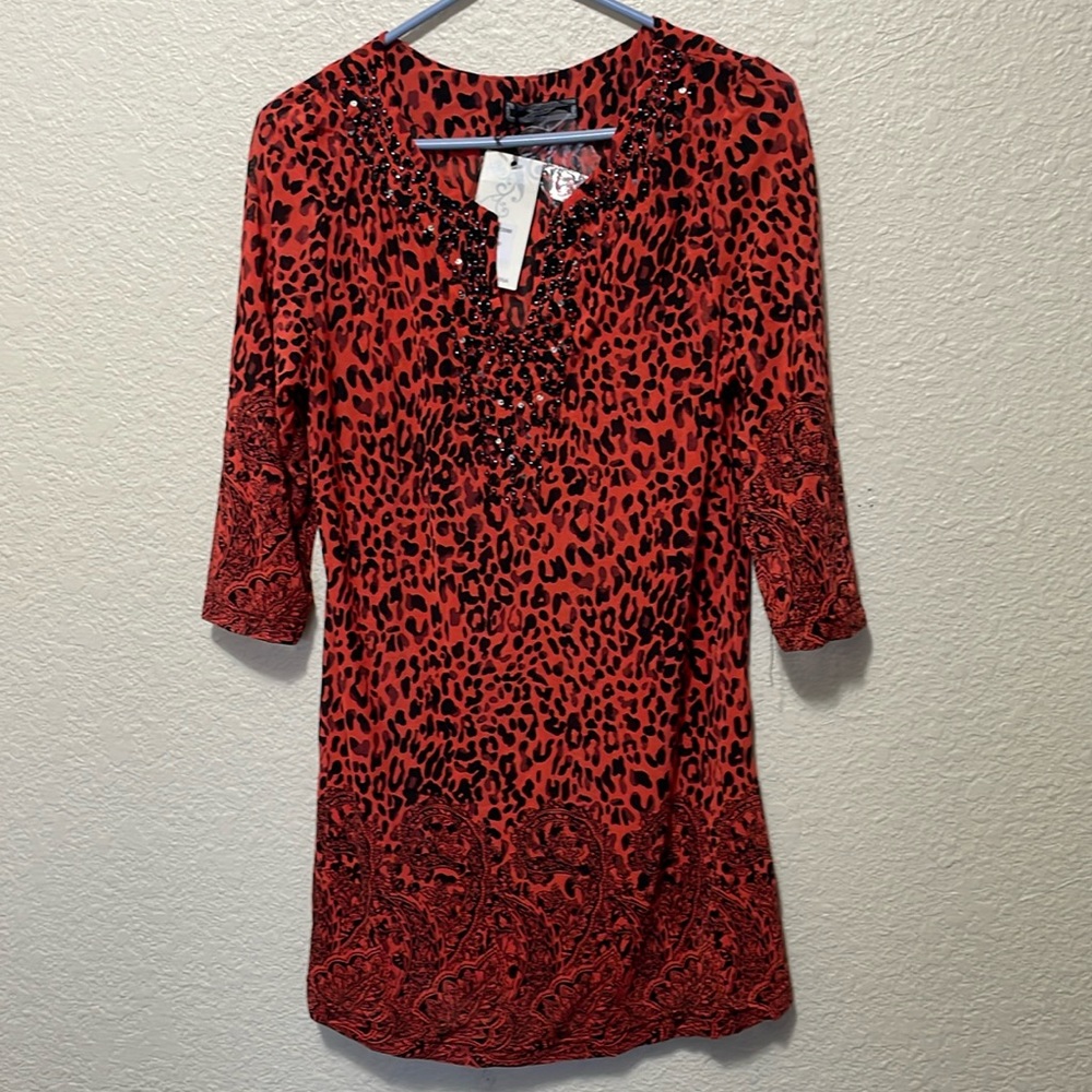 Zashi Women's Red And Black Lightweight Tunic. NWT. Size S.